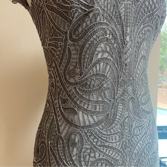 TADASHI SHOJI Silver Gray Embroidered Corded Lace Cold Shoulder Sheath Dress 4 - Picture 7 of 16